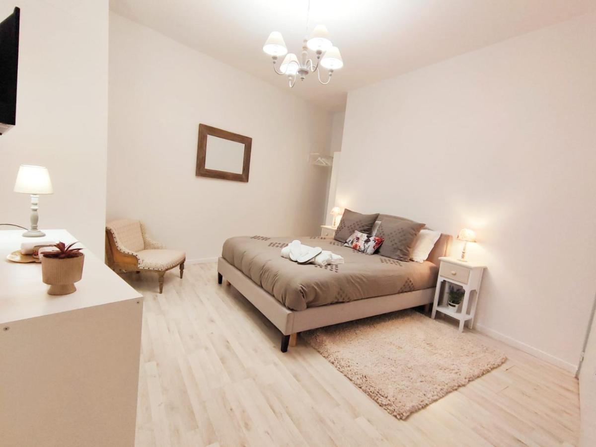 L'Echappee Belle - Terrasse 25M2 - Centre Ville - Lit Queen Size แซ็ง-ก็องแต็ง ภายนอก รูปภาพ